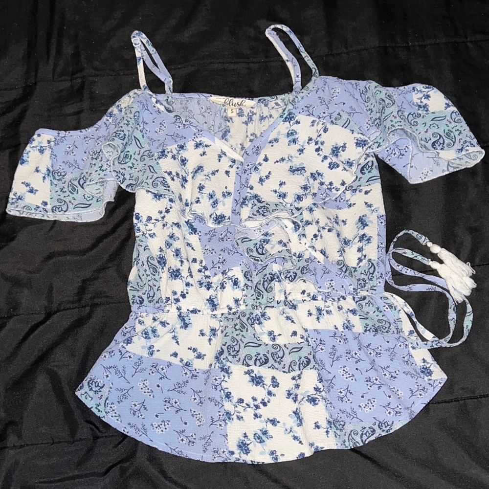 Chic Blue Floral Cold Shoulder Blouse